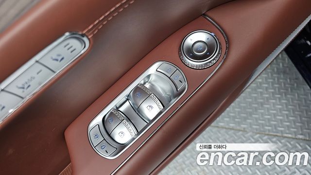 Genesis G90 2023 — photo 28