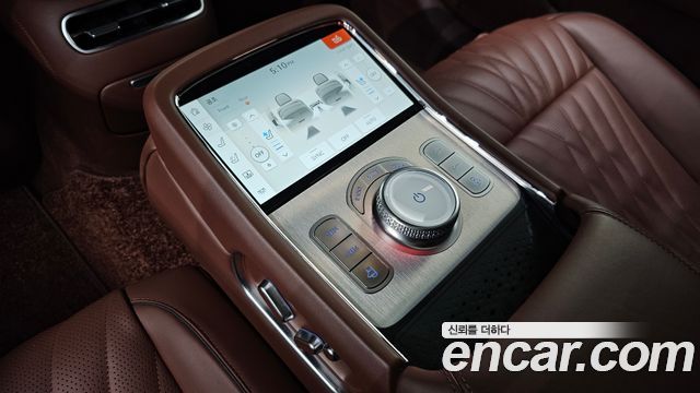Genesis G90 2023 — photo 36