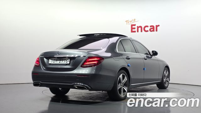 Mercedes-Benz E-Class 2019 — photo 2