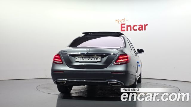 Mercedes-Benz E-Class 2019 — photo 4