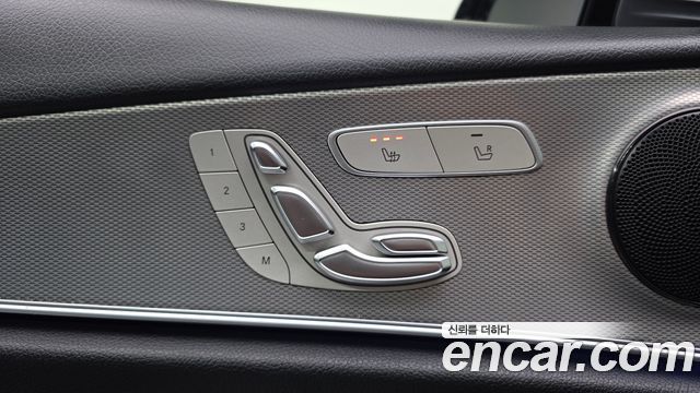 Mercedes-Benz E-Class 2019 — photo 12
