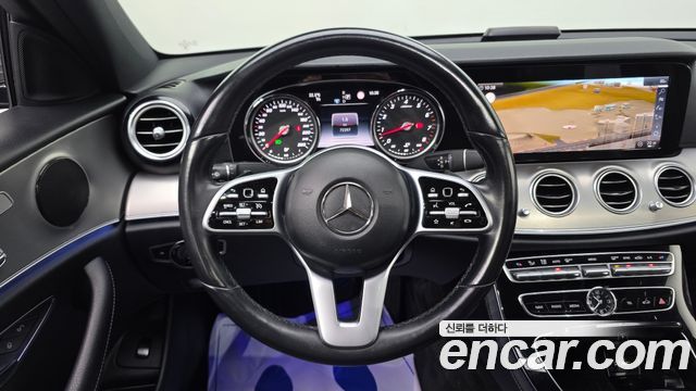 Mercedes-Benz E-Class 2019 — photo 14