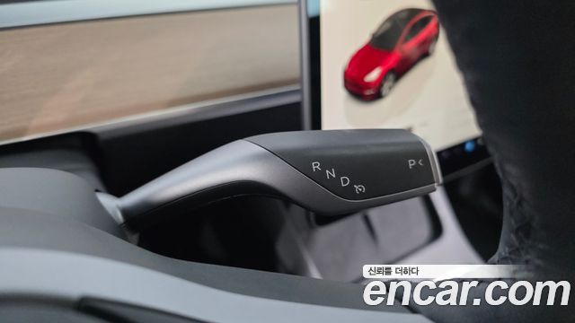 Tesla Model Y 2022 — photo 9