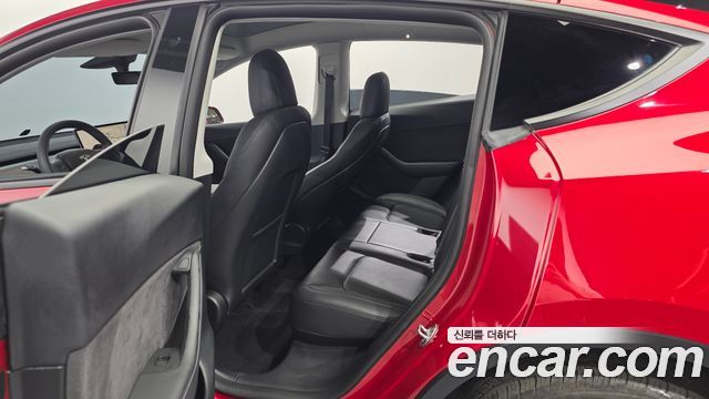Tesla Model Y 2022 — photo 11