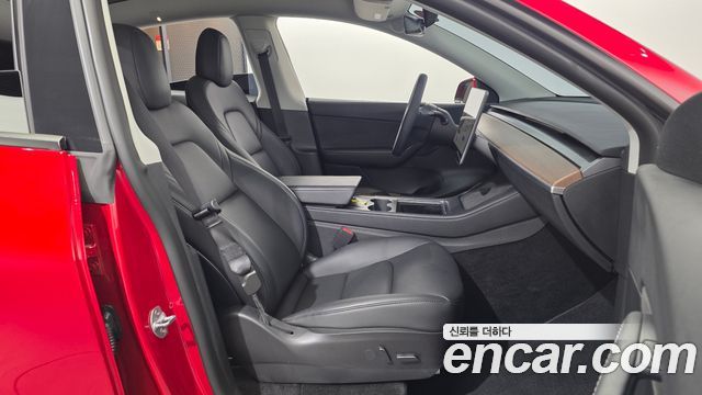 Tesla Model Y 2022 — photo 12