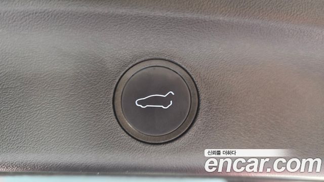 Tesla Model Y 2022 — photo 18