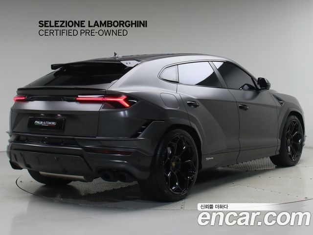 Lamborghini Urus 2024 — photo 2