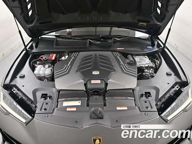 Lamborghini Urus 2024 — photo 6