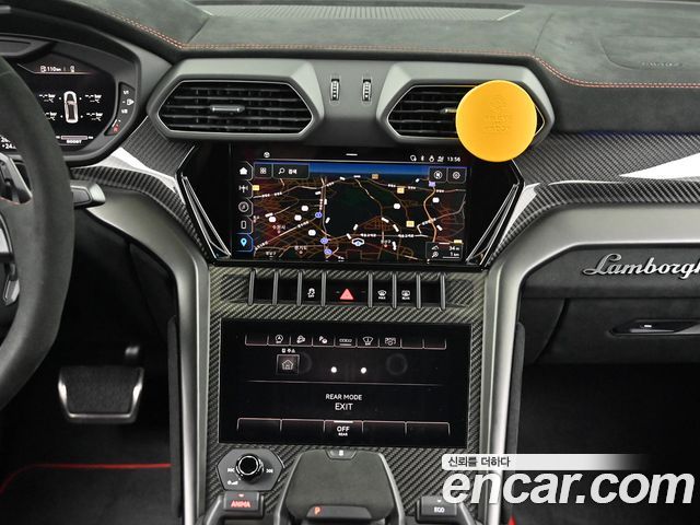 Lamborghini Urus 2024 — photo 15