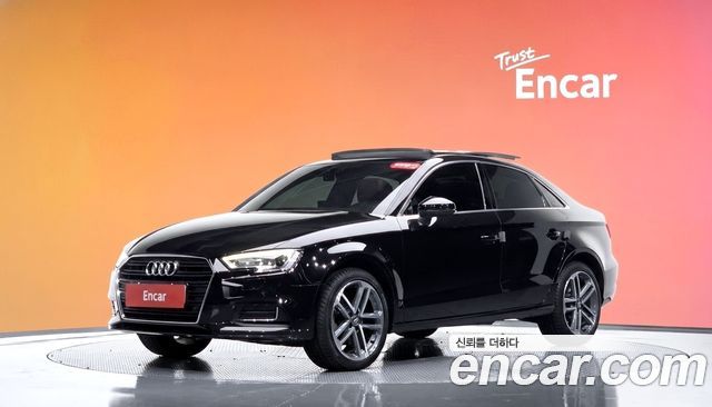 Audi A3 2020 — photo 1