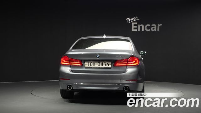 BMW 5-Series 2018 — photo 4
