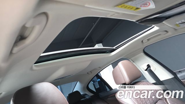 BMW 5-Series 2018 — photo 18