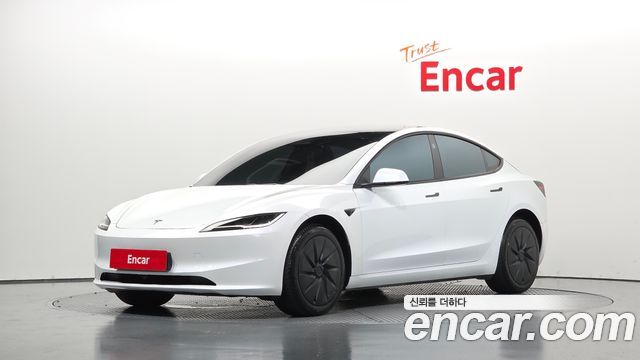 Tesla Model 3 2026 — photo 1