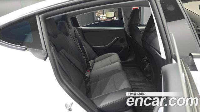 Tesla Model 3 2026 — photo 18