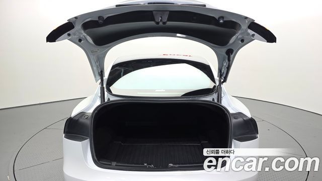 Tesla Model 3 2026 — photo 26