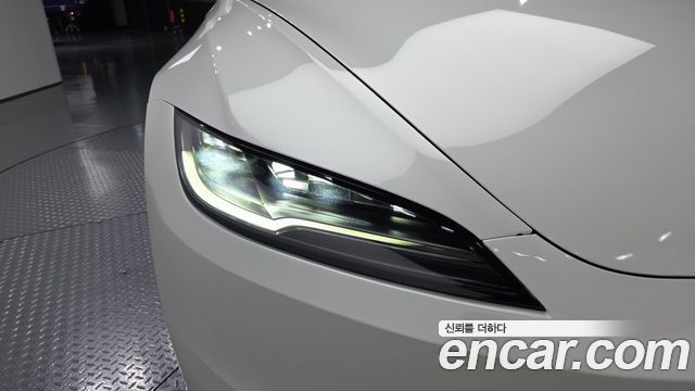Tesla Model 3 2026 — photo 8