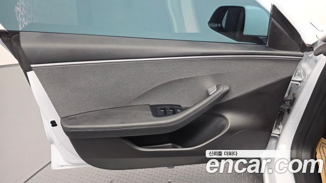 Tesla Model 3 2026 — photo 15