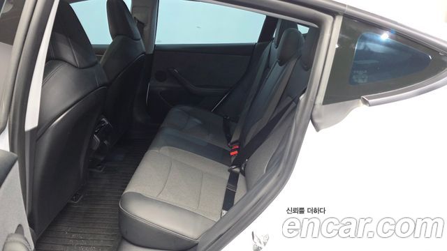 Tesla Model 3 2026 — photo 16