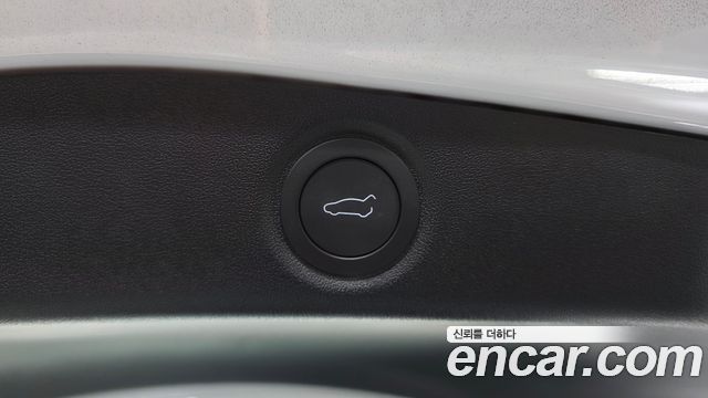 Tesla Model 3 2026 — photo 29