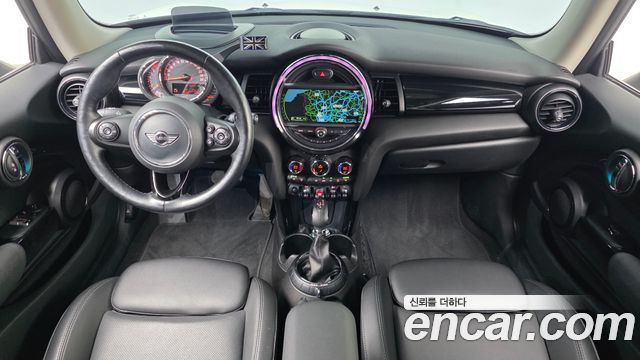 Mini Cooper 2018 — photo 10