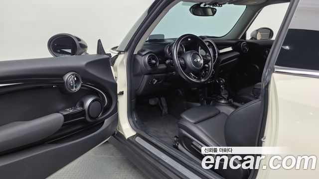 Mini Cooper 2018 — photo 13