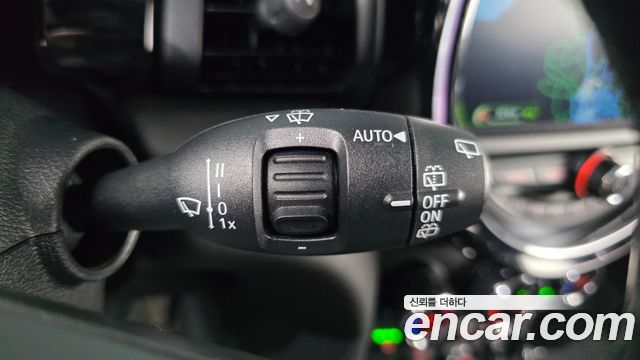 Mini Cooper 2018 — photo 24