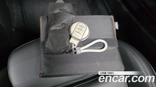 Mini Cooper 2018 — photo 29