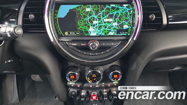 Mini Cooper 2018 — photo 30