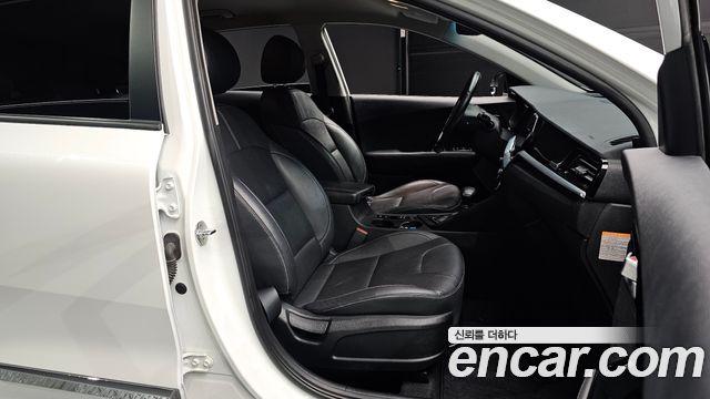 Kia Niro 2020 — photo 17