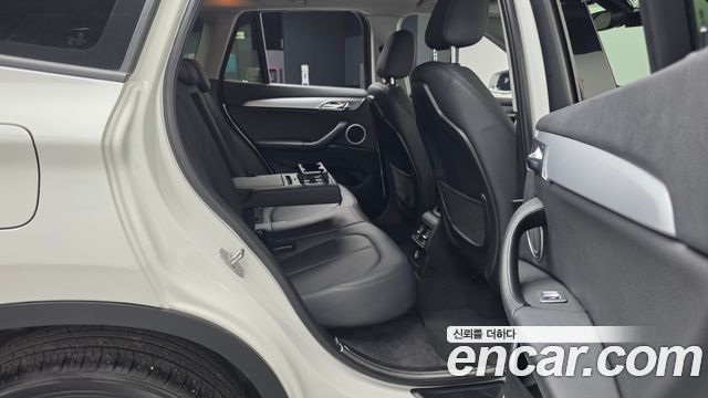 BMW X1 2016 — photo 12