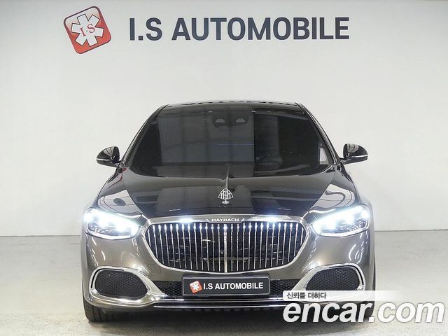 Mercedes-Benz S-Class 2023 — photo 1
