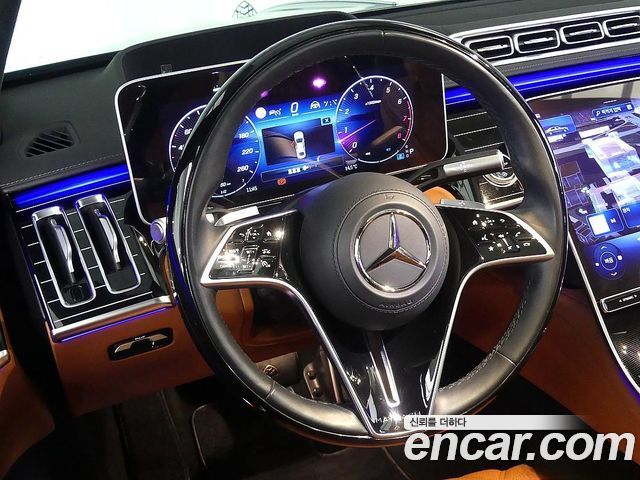 Mercedes-Benz S-Class 2023 — photo 10