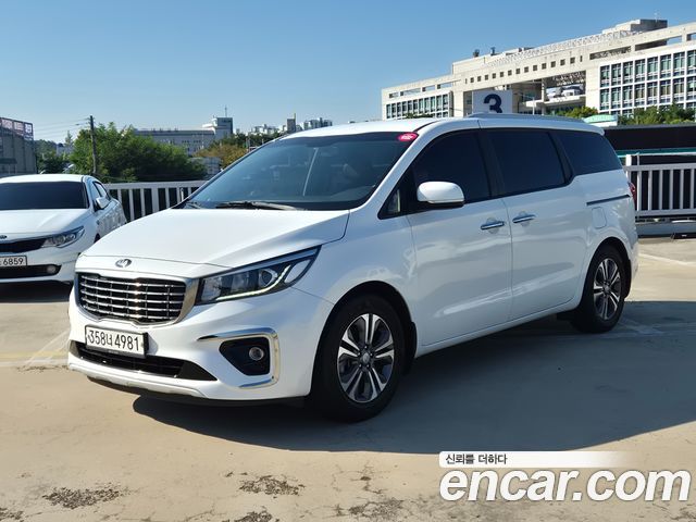 Kia Canival 2019 — photo 1