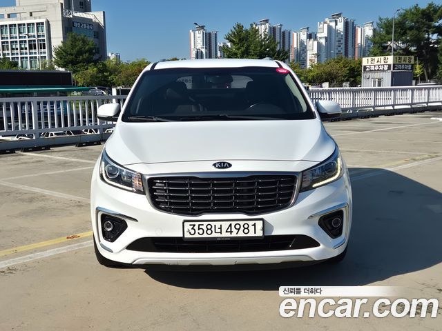 Kia Canival 2019 — photo 2