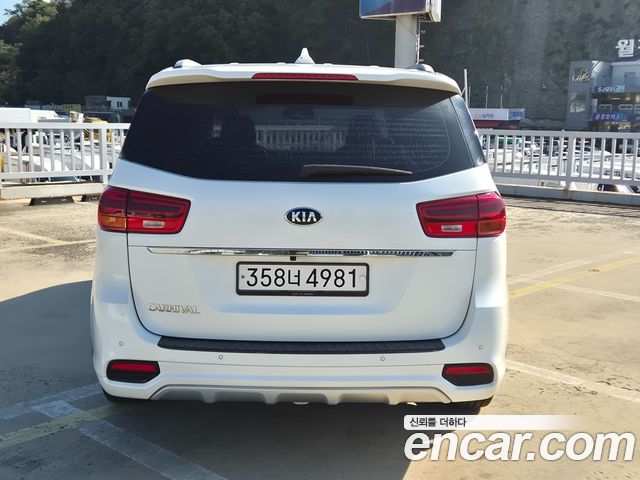 Kia Canival 2019 — photo 4
