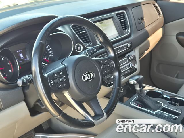 Kia Canival 2019 — photo 13