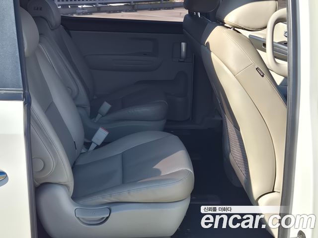 Kia Canival 2019 — photo 19