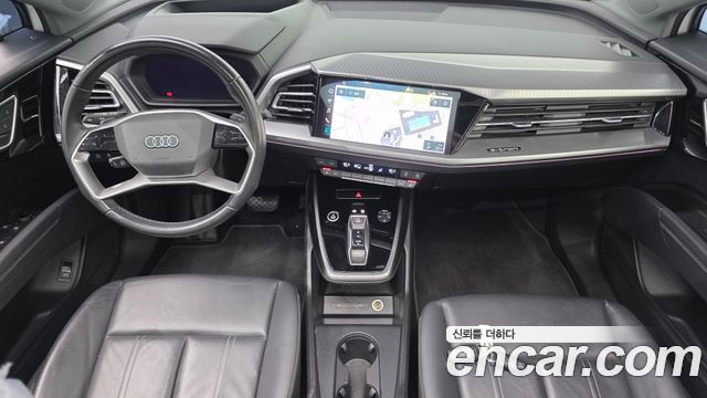 Audi Q4 e-tron 2022 — photo 10