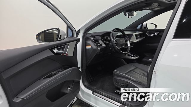 Audi Q4 e-tron 2022 — photo 17