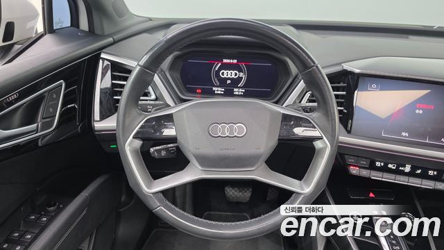 Audi Q4 e-tron 2022 — photo 24