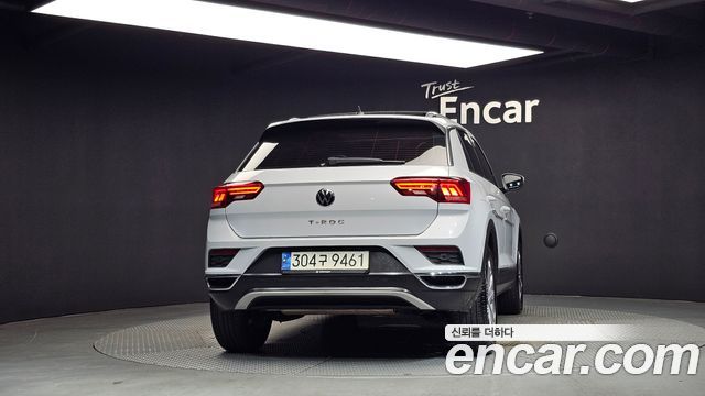 Volkswagen T-Roc 2021 — photo 4