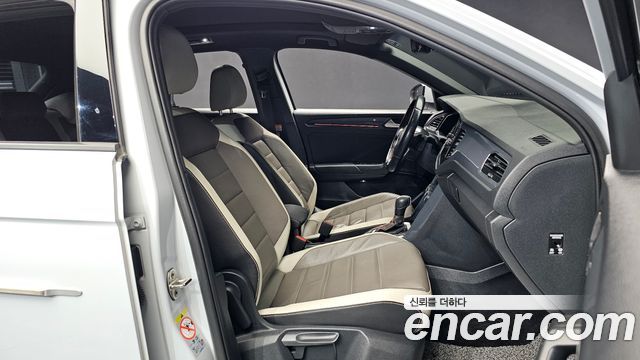 Volkswagen T-Roc 2021 — photo 11