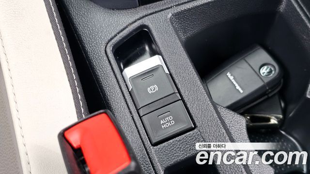 Volkswagen T-Roc 2021 — photo 19