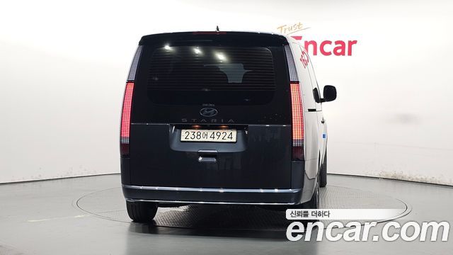 Hyundai Staria 2025 — photo 4