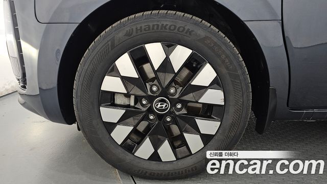 Hyundai Staria 2025 — photo 5