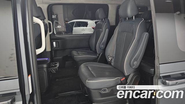 Hyundai Staria 2025 — photo 12