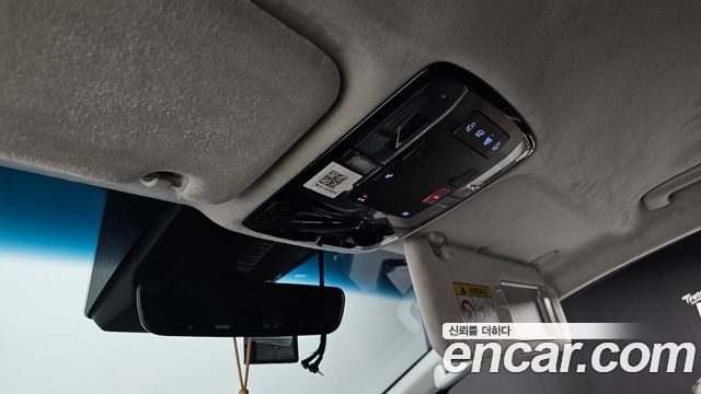 Hyundai Staria 2025 — photo 19