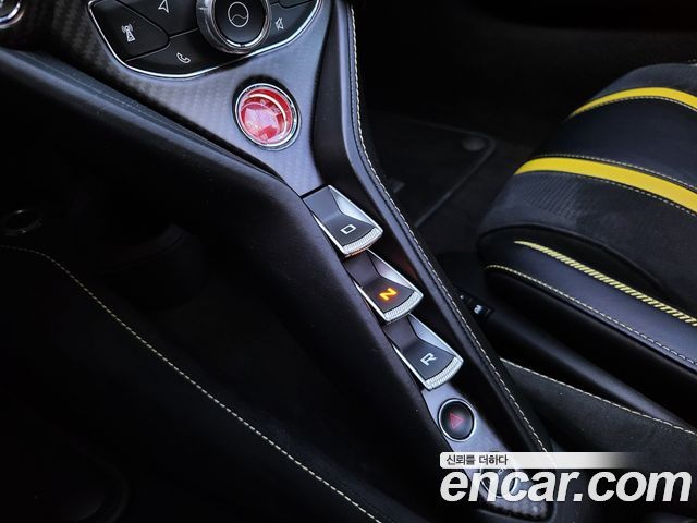 Mclaren 720S 2019 — photo 12