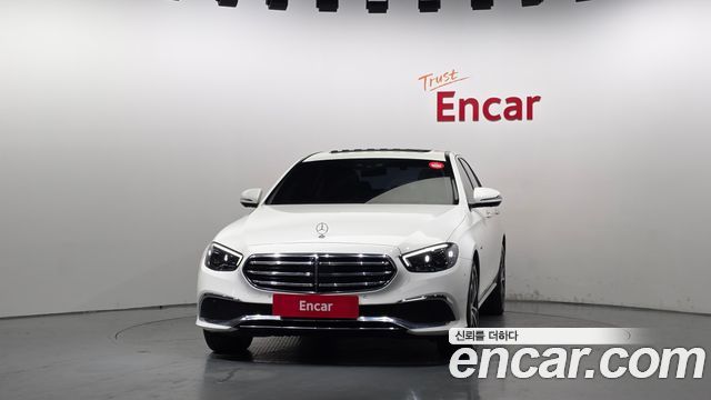 Mercedes-Benz E-Class 2021 — photo 3