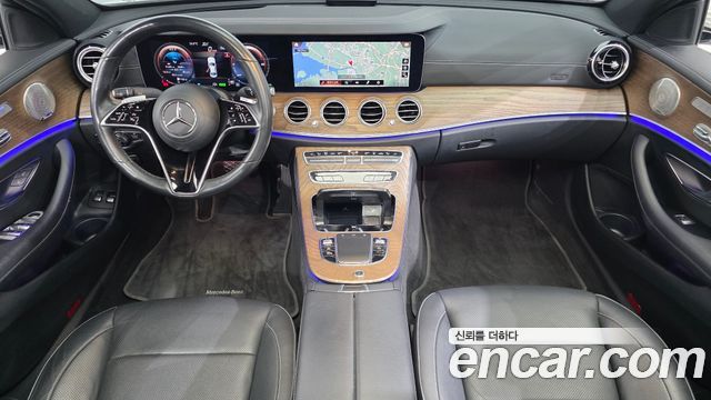 Mercedes-Benz E-Class 2021 — photo 10